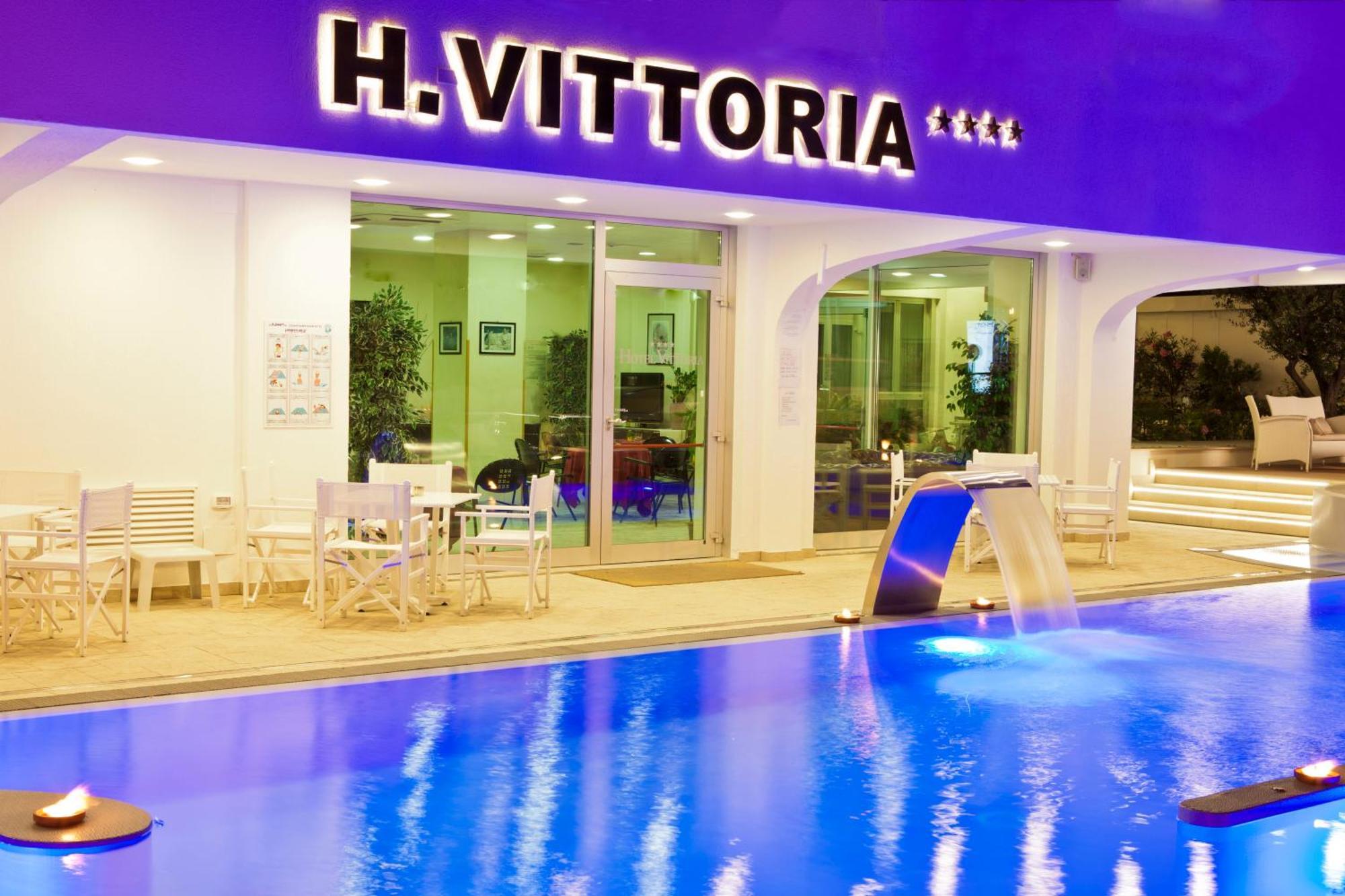 Hotel Vittoria Риччоне Экстерьер фото