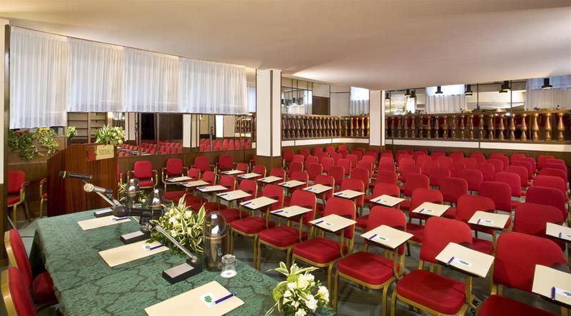 Hotel Vittoria Риччоне Экстерьер фото